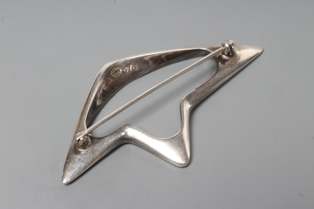 A GEORG JENSEN SILVER AMOEBA BROOCH designed by Henning Koppel, stamped and numbered 376 Image