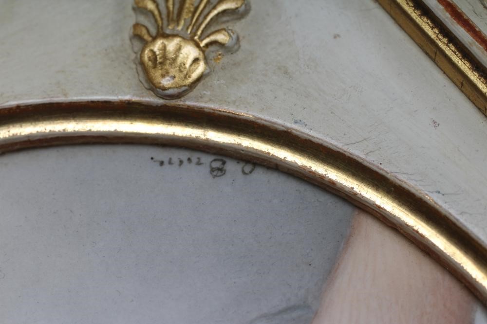 AN AUSTRIAN PORCELAIN ROUNDEL Image