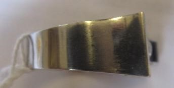 AN ART DECO STYLE SAPPHIRE AND DIAMOND "BUCKLE" COCKTAIL RING Image