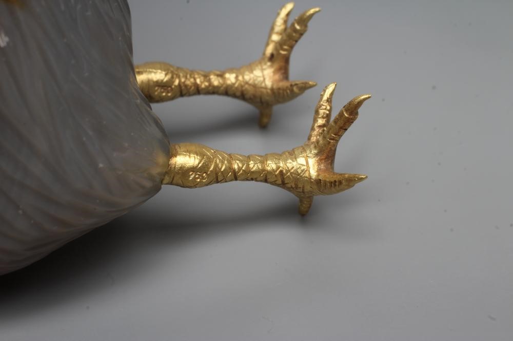 A GERMAN CARVED AGATE KIWI Image