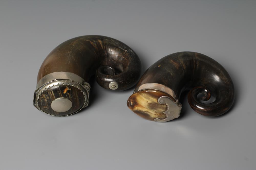 TWO VICTORIAN HORN SNUFF MULLS of typical form with plated mounts and hinged covers, 3 1/2" and 2 Image