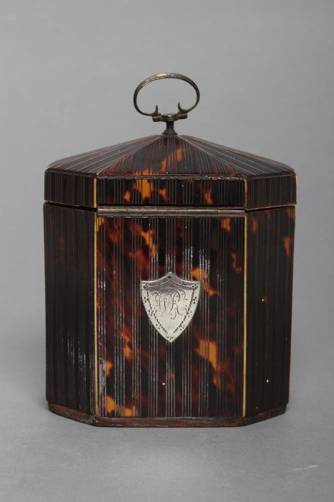 A GEORGE III SMALL TORTOISESHELL TEA CADDY Image