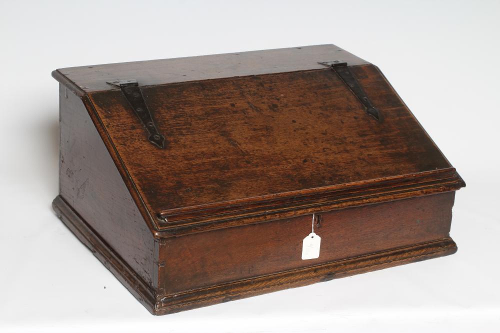 A GEORGIAN OAK BOARDED BOX DESK Image