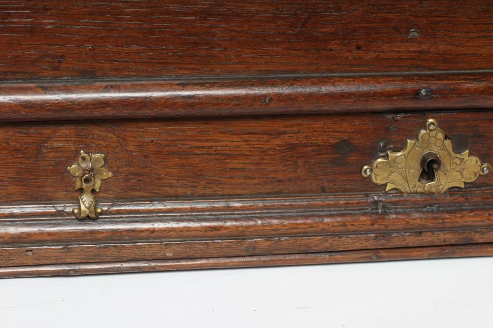 A GEORGIAN OAK BOARDED BOX Image
