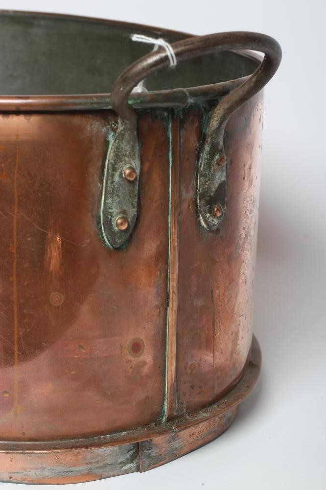 A BRASS BED WARMER Image