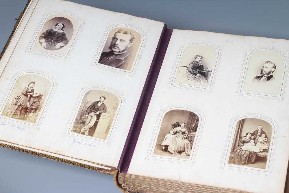 A VICTORIAN MAUCHLINE WARE PHOTOGRAPH ALBUM Image