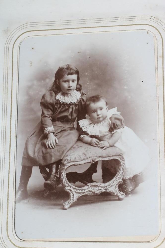 A VICTORIAN MAUCHLINE WARE PHOTOGRAPH ALBUM Image