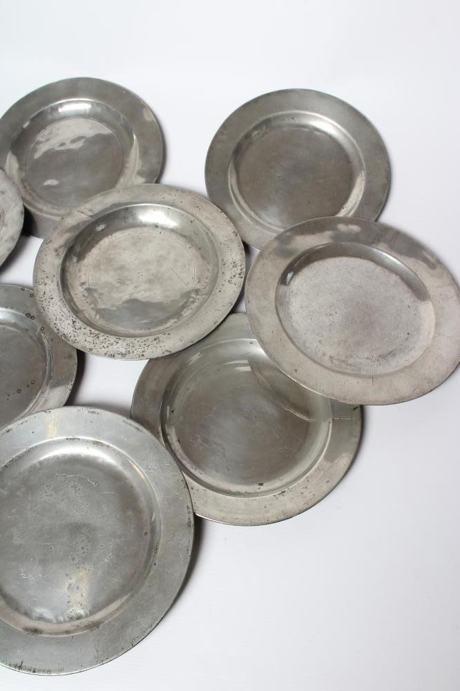 A COLLECTION OF GEORGIAN PEWTER PLATES AND DISHES, 18th century, 8 1/2" - 9 1/2" (16) (Est. plus 24% Image