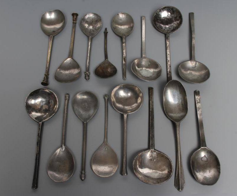 EIGHT VARIOUS SLIP TOP PEWTER SPOONS Image