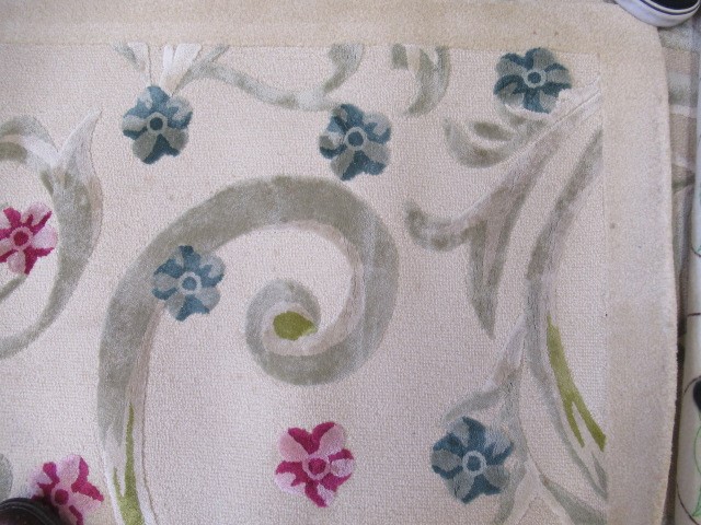 A BESPOKE WOOL RUNNER to match the previous lot, 23' 8" x 2' 6 1/2" (Est. plus 24% premium inc. VAT) Image