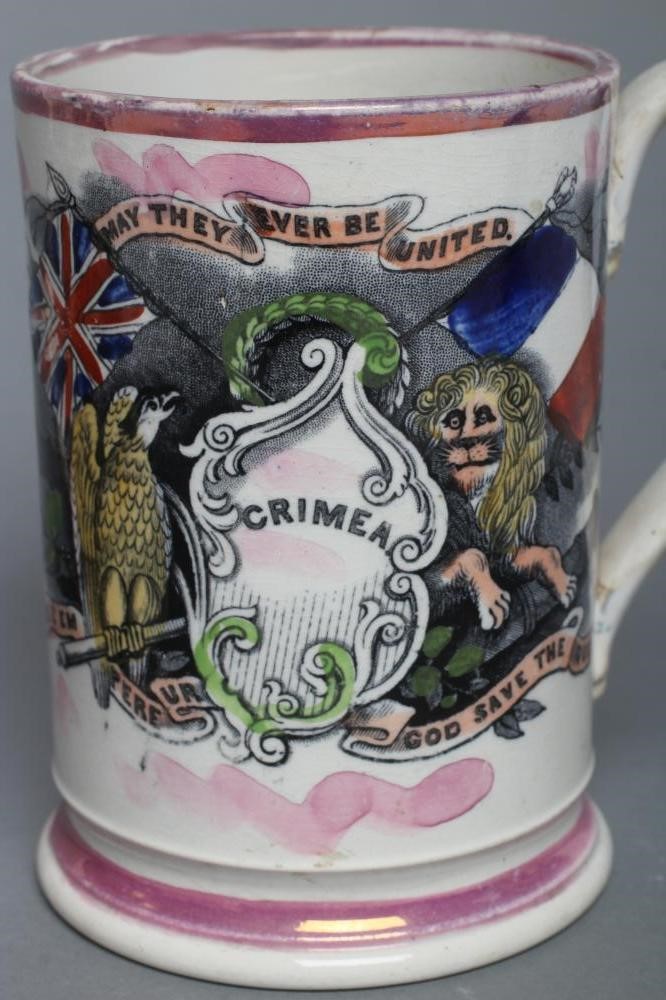 A SUNDERLAND PINK LUSTRE PEARLWARE FROG MUG Image