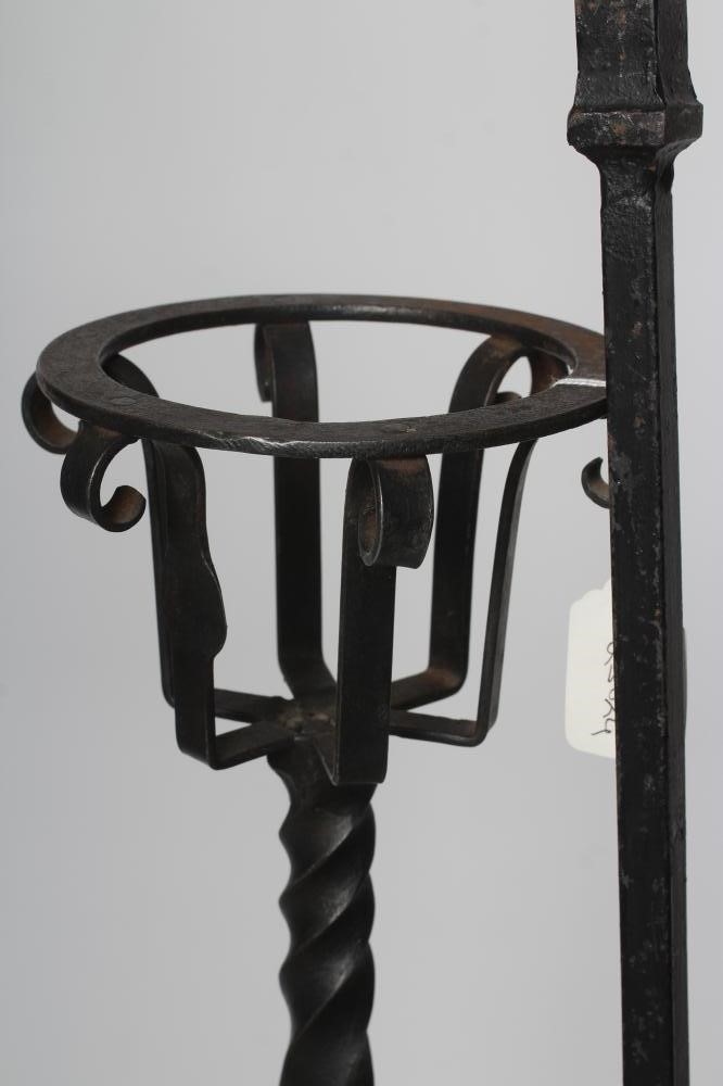 AN EARLY GEORGIAN STYLE CAST IRON FIREBACK Image