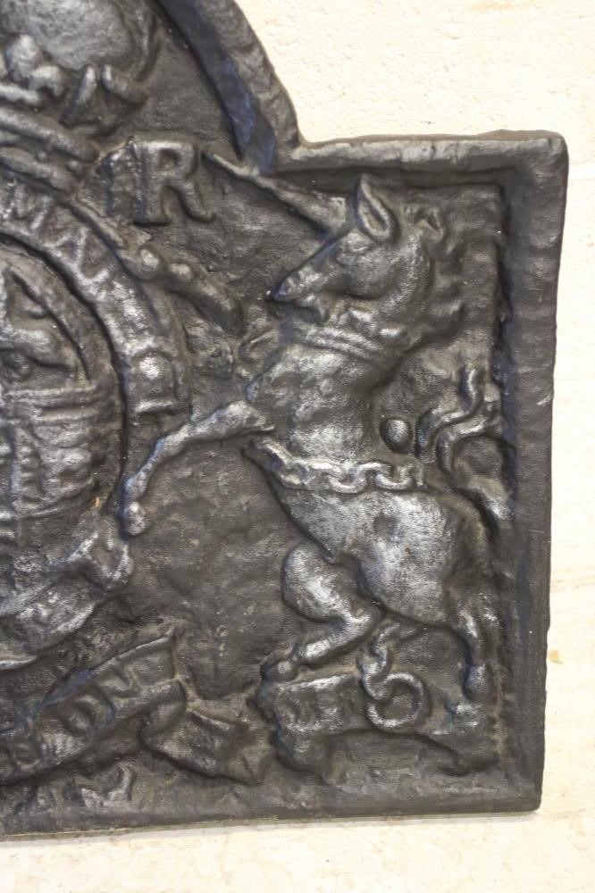 AN EARLY GEORGIAN STYLE CAST IRON FIREBACK Image