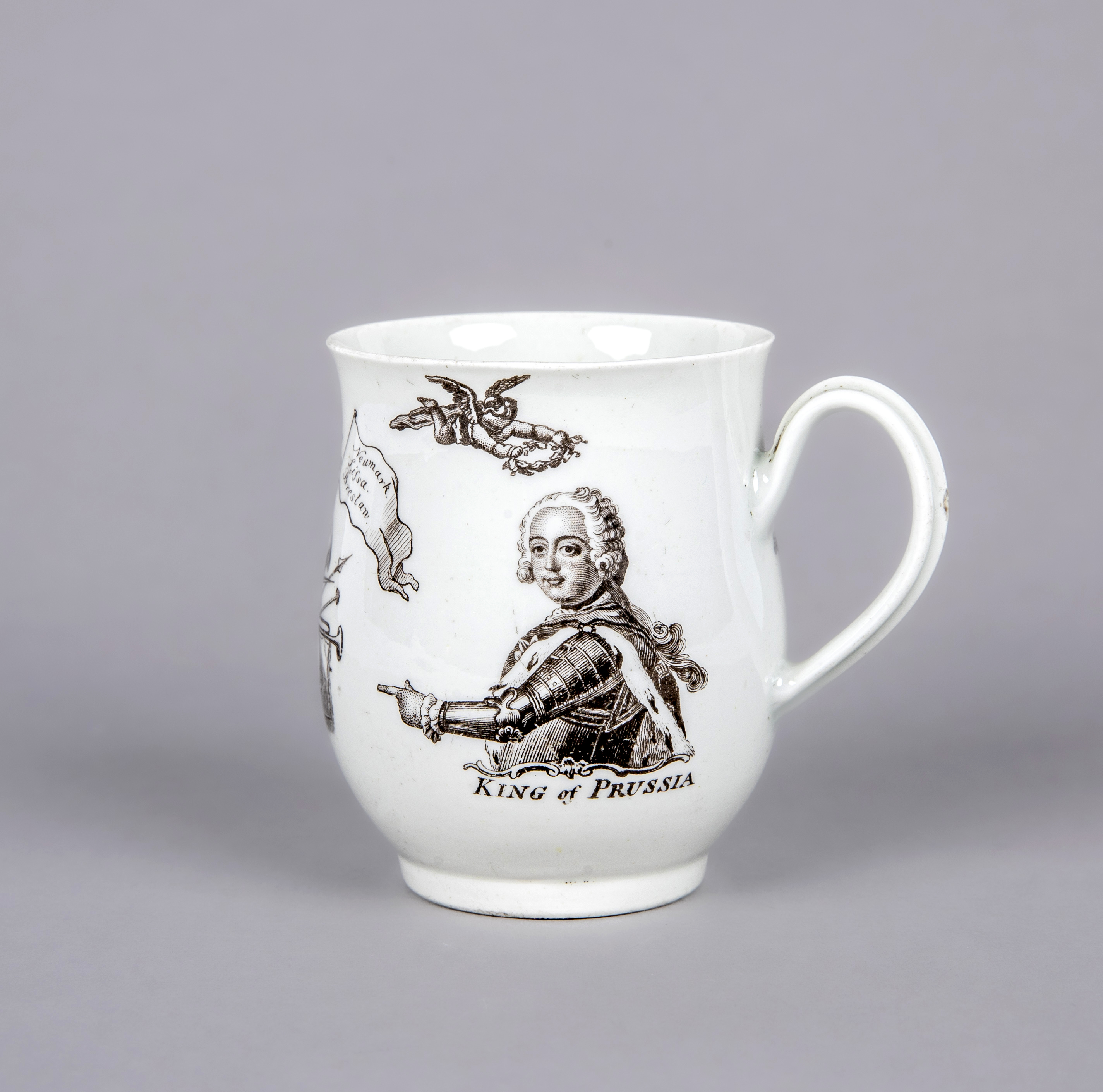 A FIRST PERIOD WORCESTER PORCELAIN BELL SHAPED MUG Image