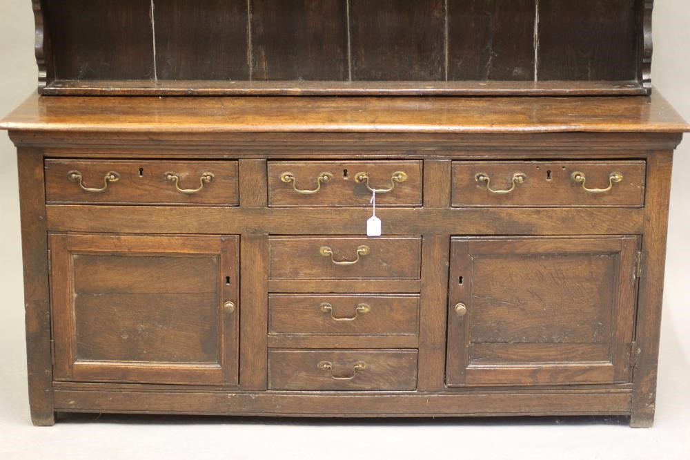 AN OAK DRESSER Image