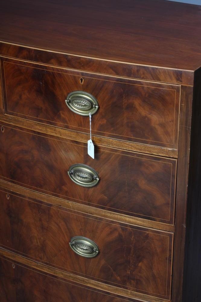 A REGENCY MAHOGANY BOW FRONT CHEST Image