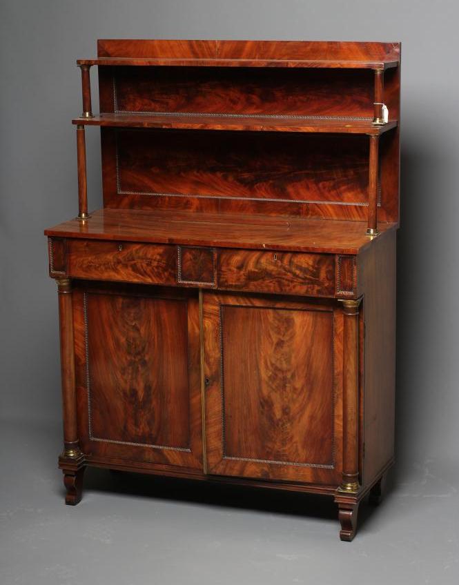 A REGENCY MAHOGANY CHIFFONIER Image