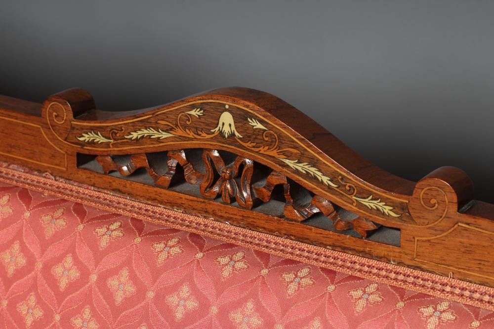 A CARVED WALNUT SHOW FRAME THREE PIECE SALON SUITE Image