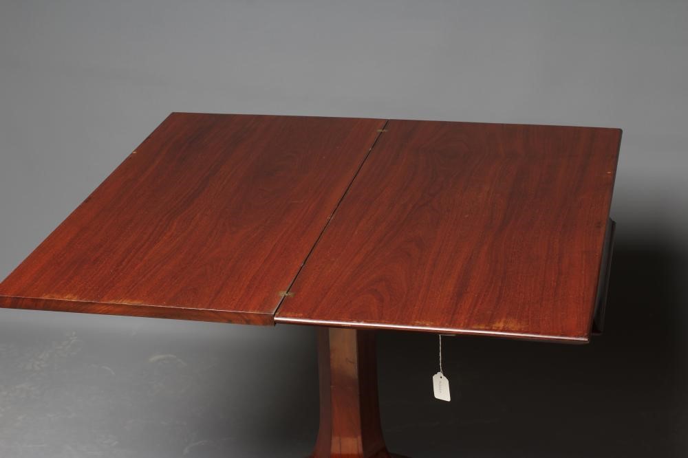 A VICTORIAN MAHOGANY FOLDING TEA TABLE Image