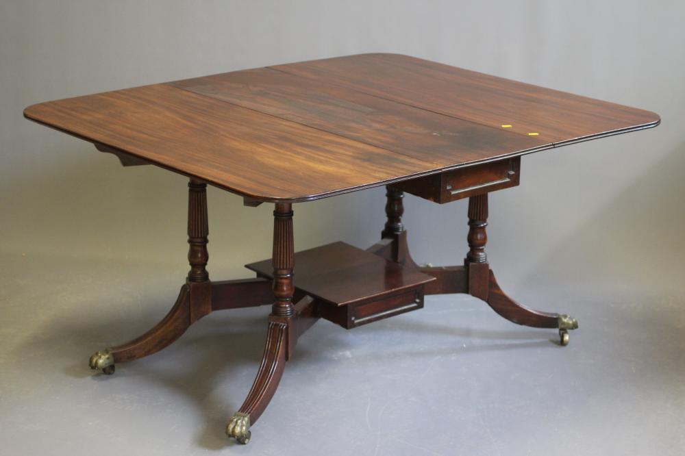 A REGENCY MAHOGANY DROP LEAF BREAKFAST TABLE Image