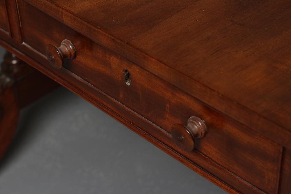 A REGENCY MAHOGANY SOFA TABLE Image