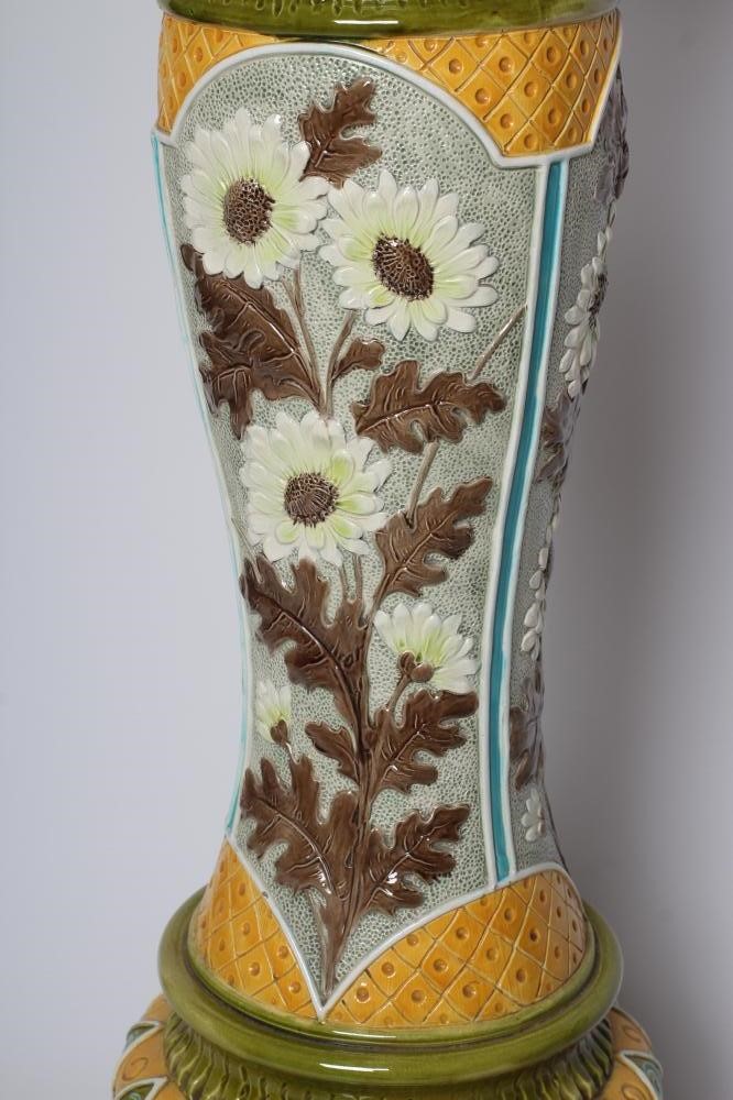 A BURMANTOFTS FAIENCE JARDINIERE AND STAND Image