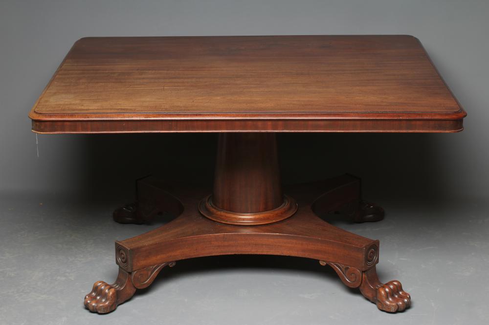 A LATE GEORGIAN MAHOGANY BREAKFAST TABLE Image