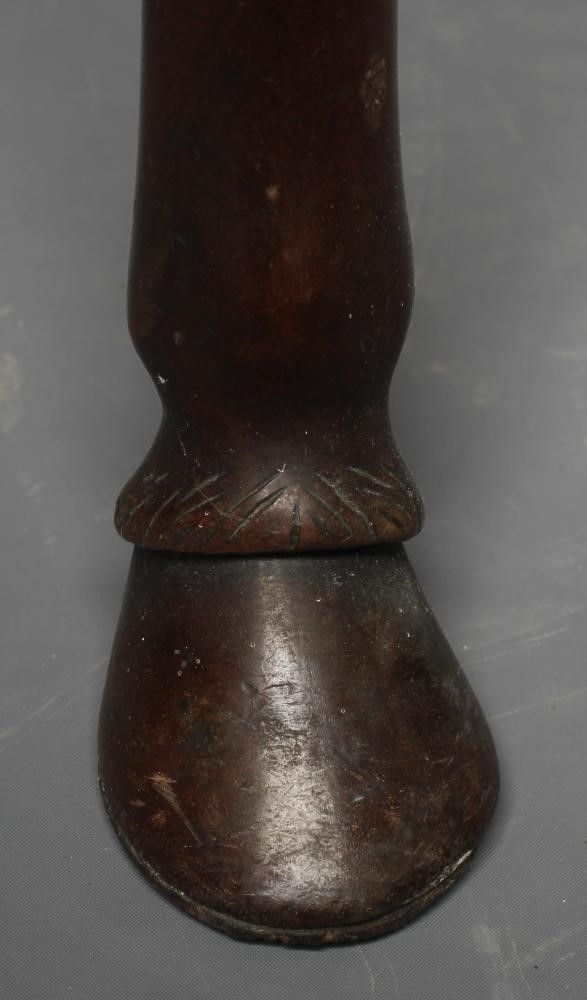 A GEORGIAN MAHOGANY DROP LEAF TABLE Image