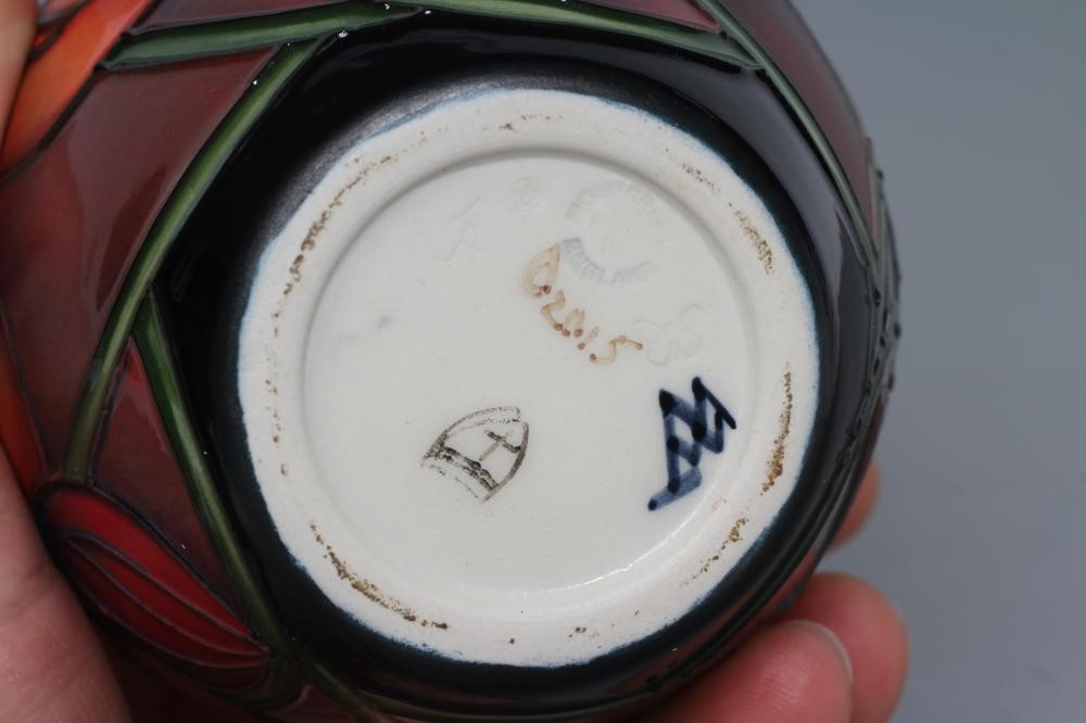 A MOORCROFT POTTERY SMALL JAR AND COVER Image