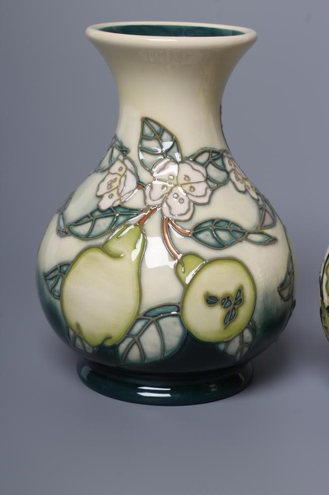 A MOORCROFT POTTERY VASE Image