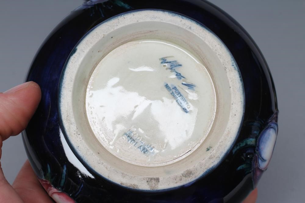 A SMALL MOORCROFT POTTERY VASE Image