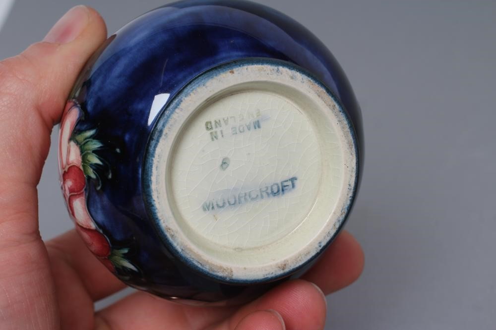 A SMALL MOORCROFT POTTERY VASE Image