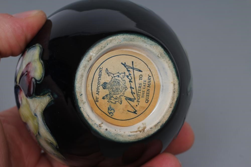 A SMALL MOORCROFT POTTERY VASE Image