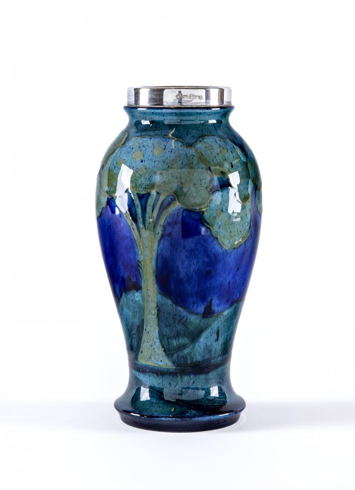 A MOORCROFT POTTERY MOONLIT BLUE PATTERN VASE Image
