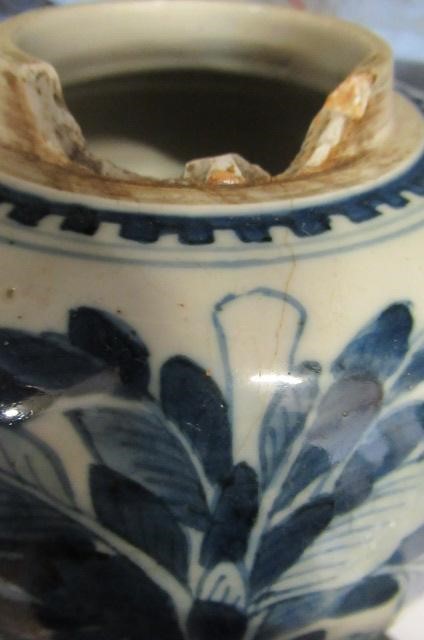 A CHINESE PORCELAIN JAR of rounded cylindrical form Image