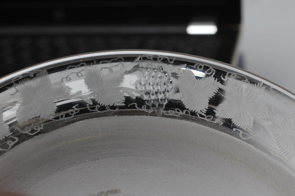 A SET OF NINE VICTORIAN CIRCULAR GLASS ICE PLATES Image