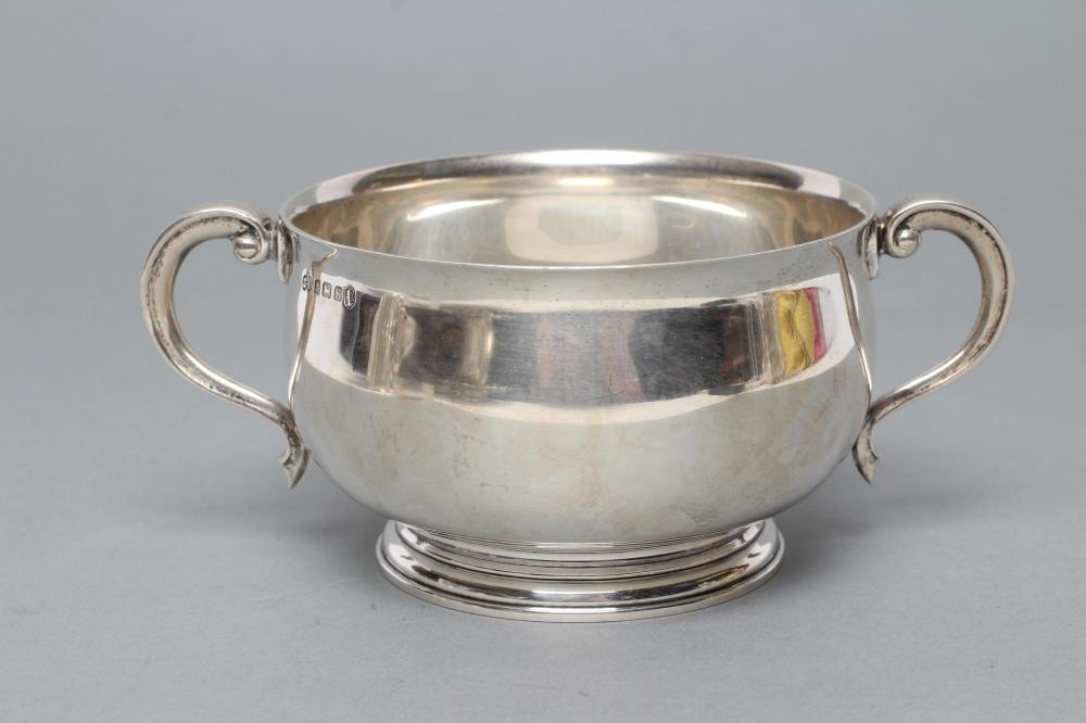 A SILVER PORRINGER Image