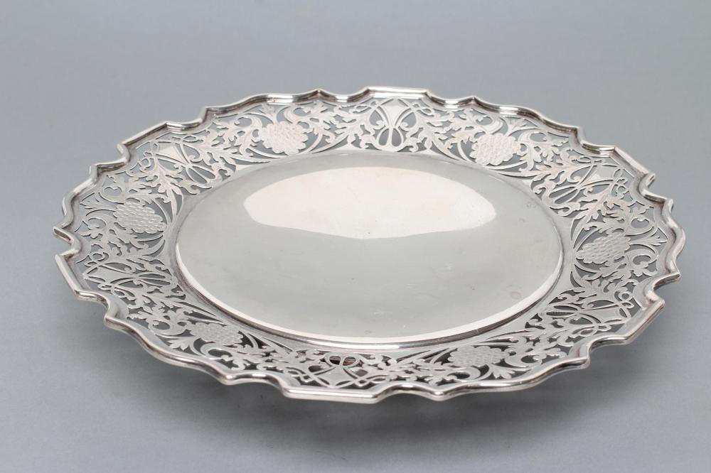 A SILVER LOW PEDESTAL DISH Image