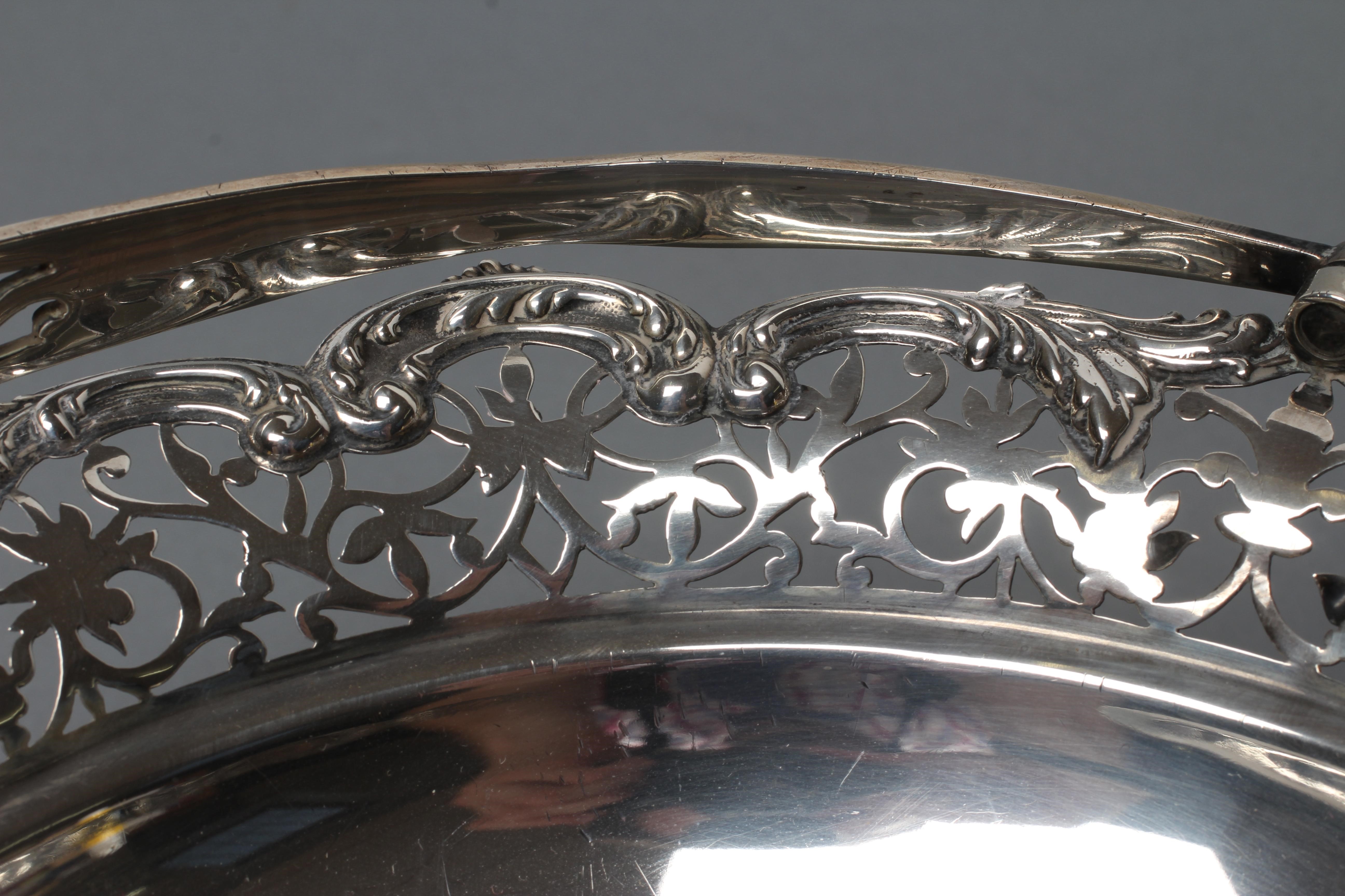 A SILVER BASKET Image