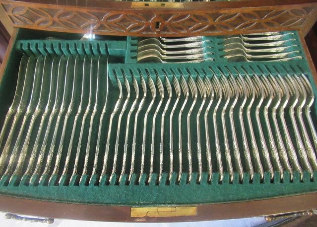 AN EXTENSIVE SILVER KING'S PATTERN TABLE SERVICE for twelve place settings Image