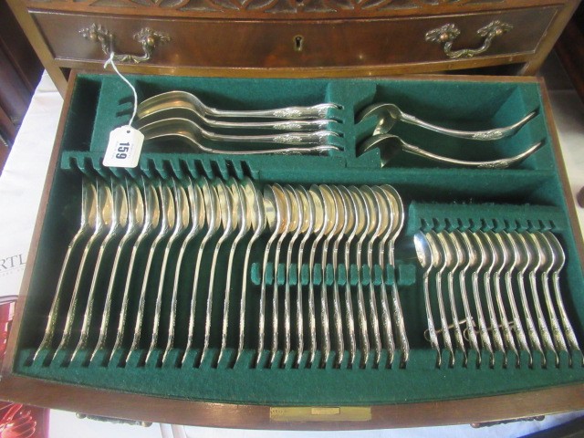 AN EXTENSIVE SILVER KING'S PATTERN TABLE SERVICE for twelve place settings Image