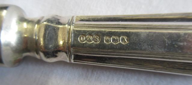 AN EXTENSIVE SILVER KING'S PATTERN TABLE SERVICE for twelve place settings Image