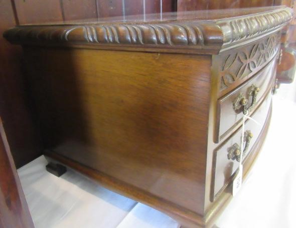 AN EXTENSIVE SILVER KING'S PATTERN TABLE SERVICE for twelve place settings Image