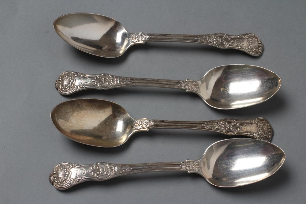 A SET OF FOUR WILLIAM IV SILVER DOUBLE STRUCK OYSTER BACK QUEEN'S PATTERN DESSERT SPOONS Image