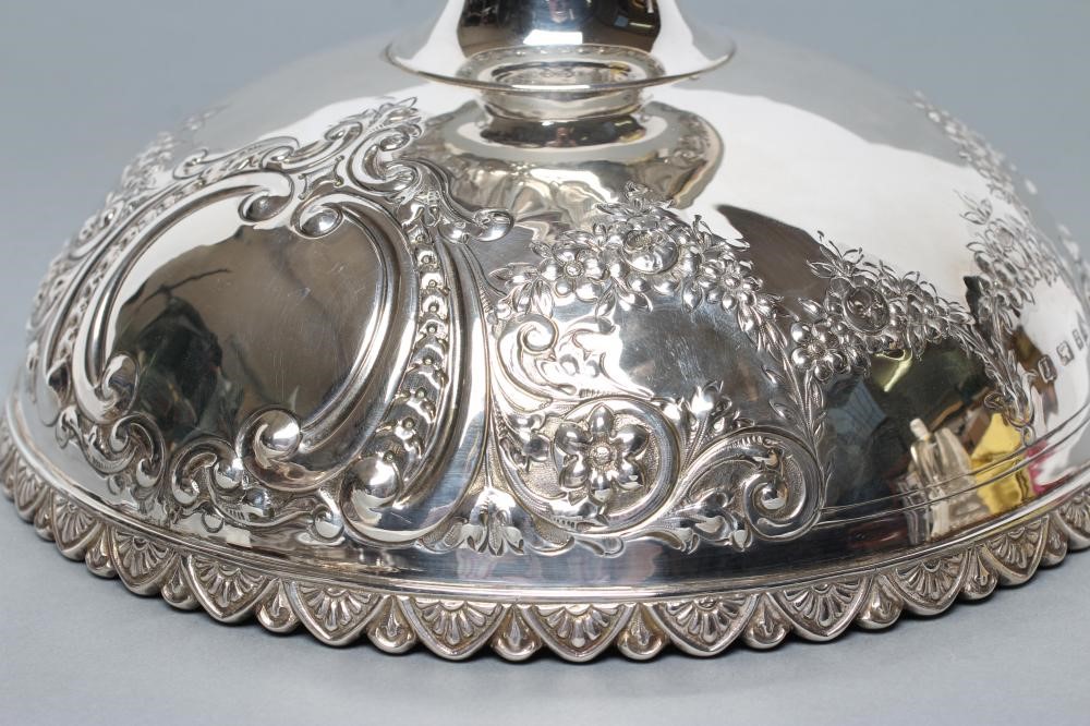 AN EDWARDIAN SILVER PEDESTAL BOWL Image
