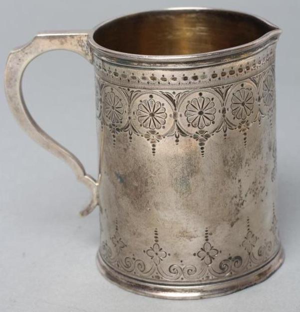 A VICTORIAN SILVER MUG Image