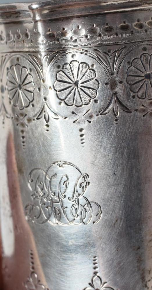 A VICTORIAN SILVER MUG Image