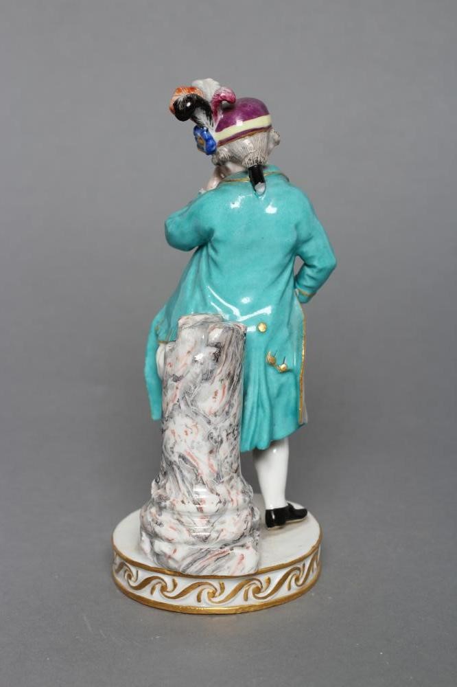 A MEISSEN PORCELAIN FIGURE Image