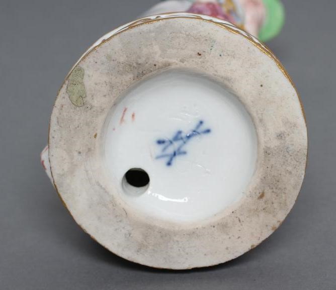 A MEISSEN PORCELAIN FIGURE Image