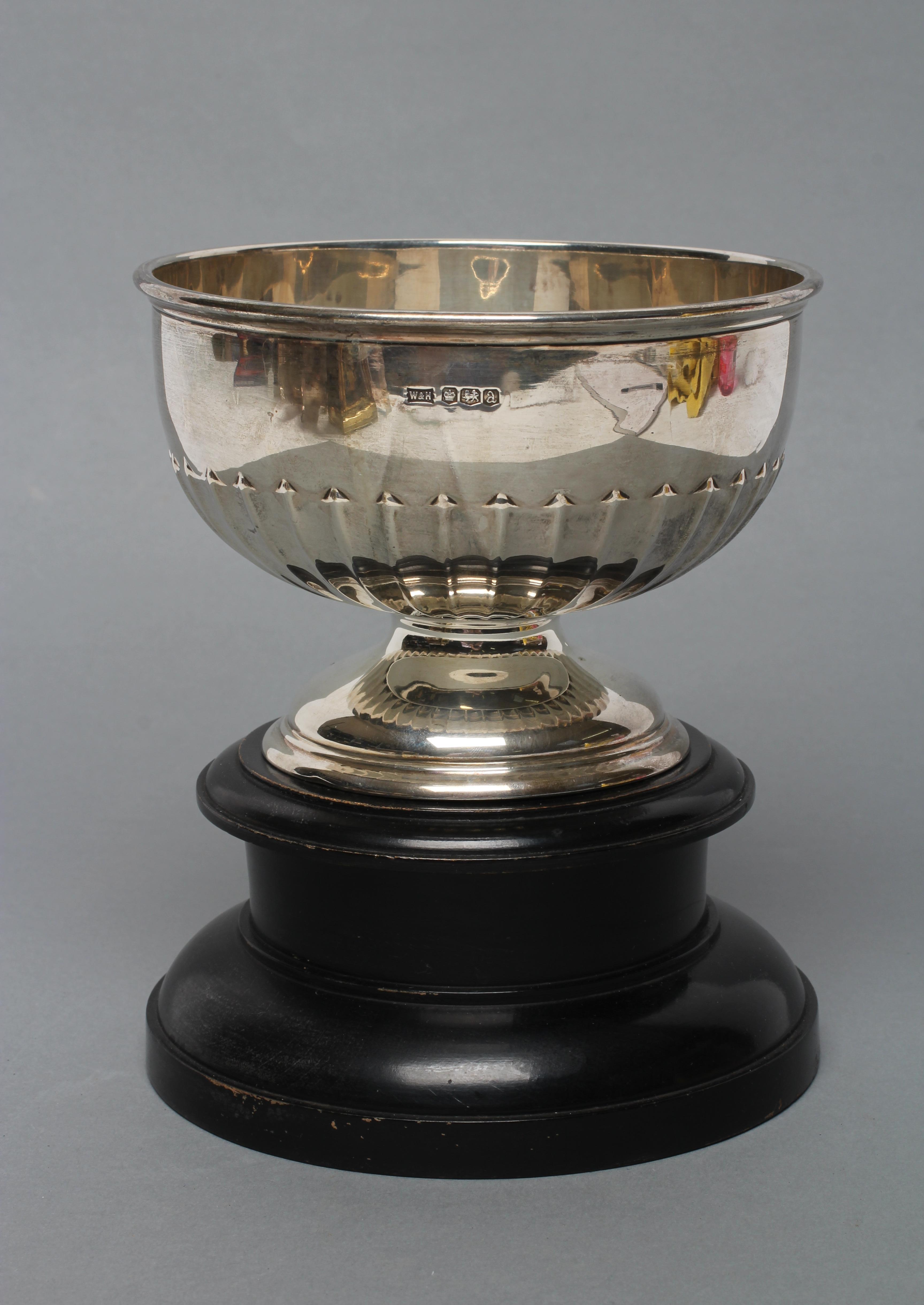 A LATE VICTORIAN SILVER SMALL ROSE BOWL Image